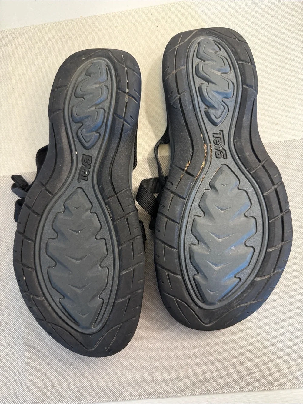 Teva Women's Black Cross-Strap Slide Sandals size 8